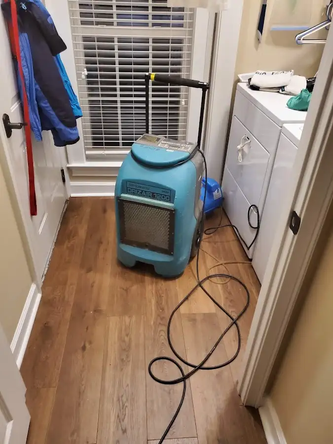 Commercial dehumidifier deployed for Crawl Space Restoration in Puyallup